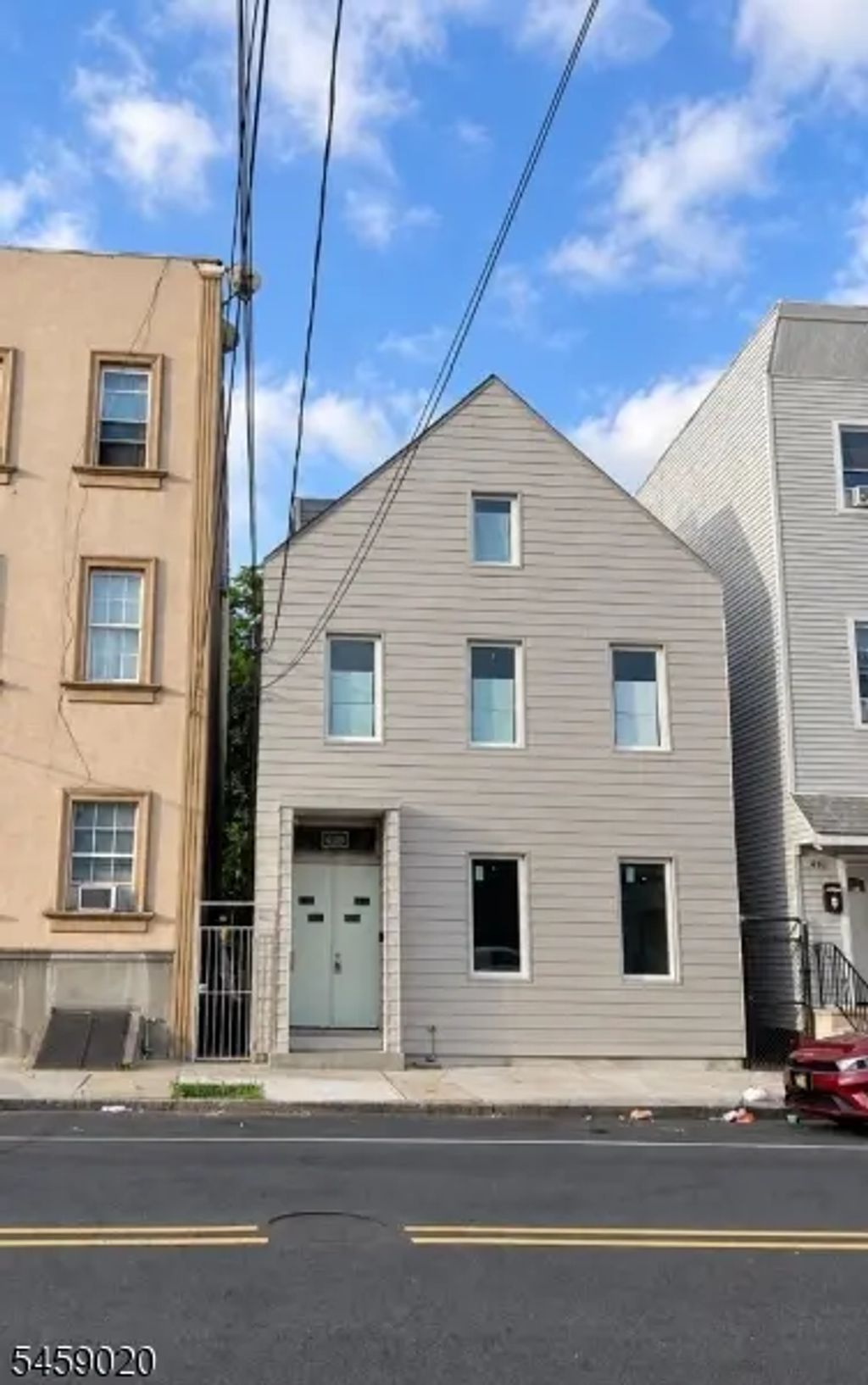 418 Walnut St, Newark City