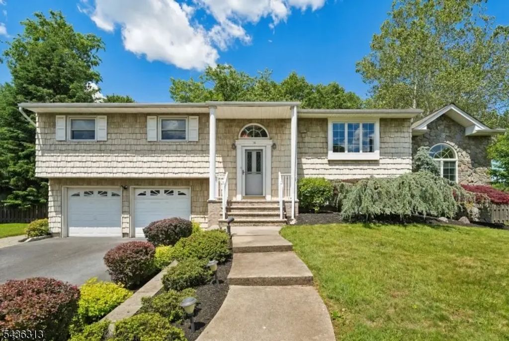 18 Mary Ellen Dr, Edison Twp.