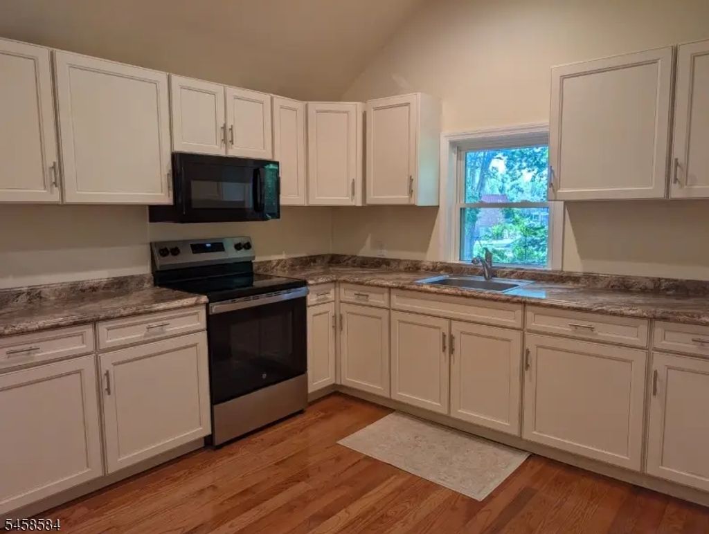 15 B North Rd, Mount Olive Twp.