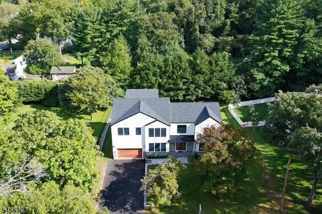 32 Felch Rd, Florham Park Boro