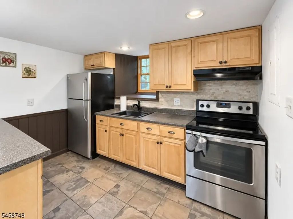 6 Mountain Ave, Mount Olive Twp.