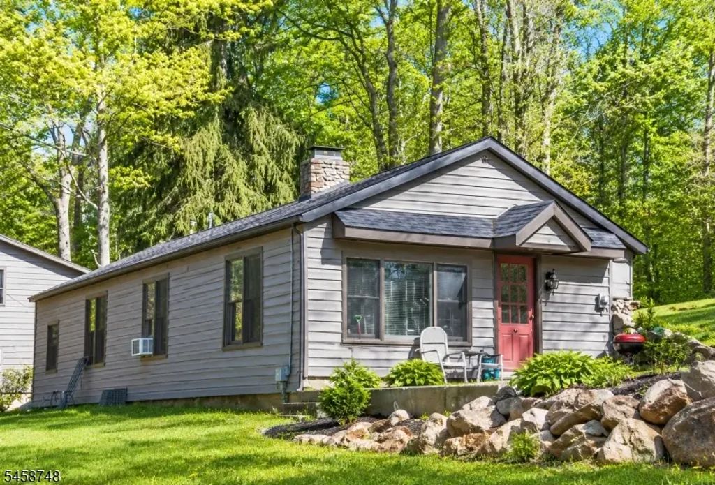 6 Mountain Ave, Mount Olive Twp.