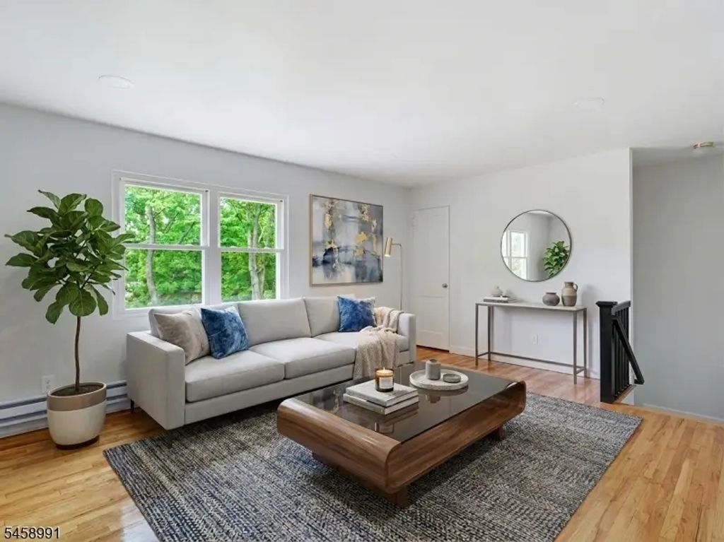138 Lincoln Street B4, Montclair Twp.
