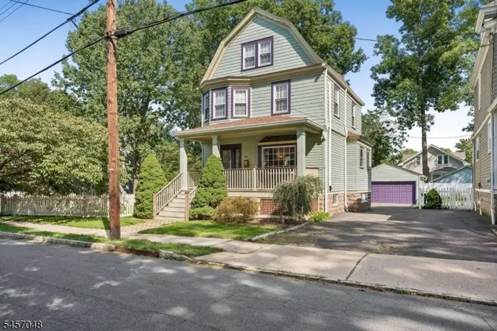 46 N Hillside Ave, Chatham Boro