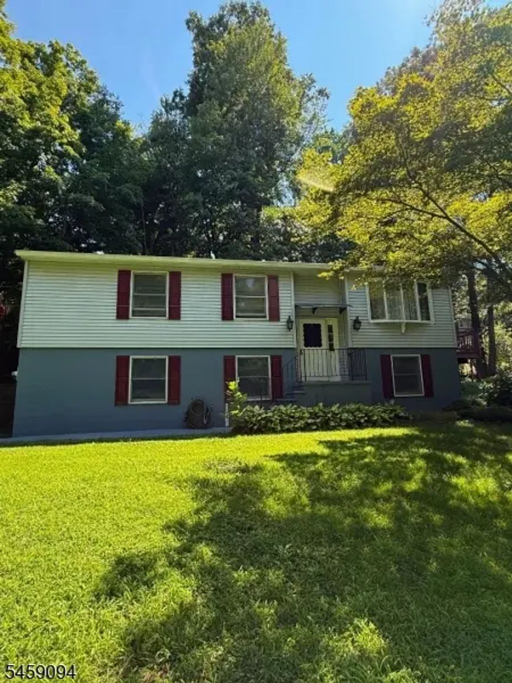 52 Scenic Dr, Vernon Twp.