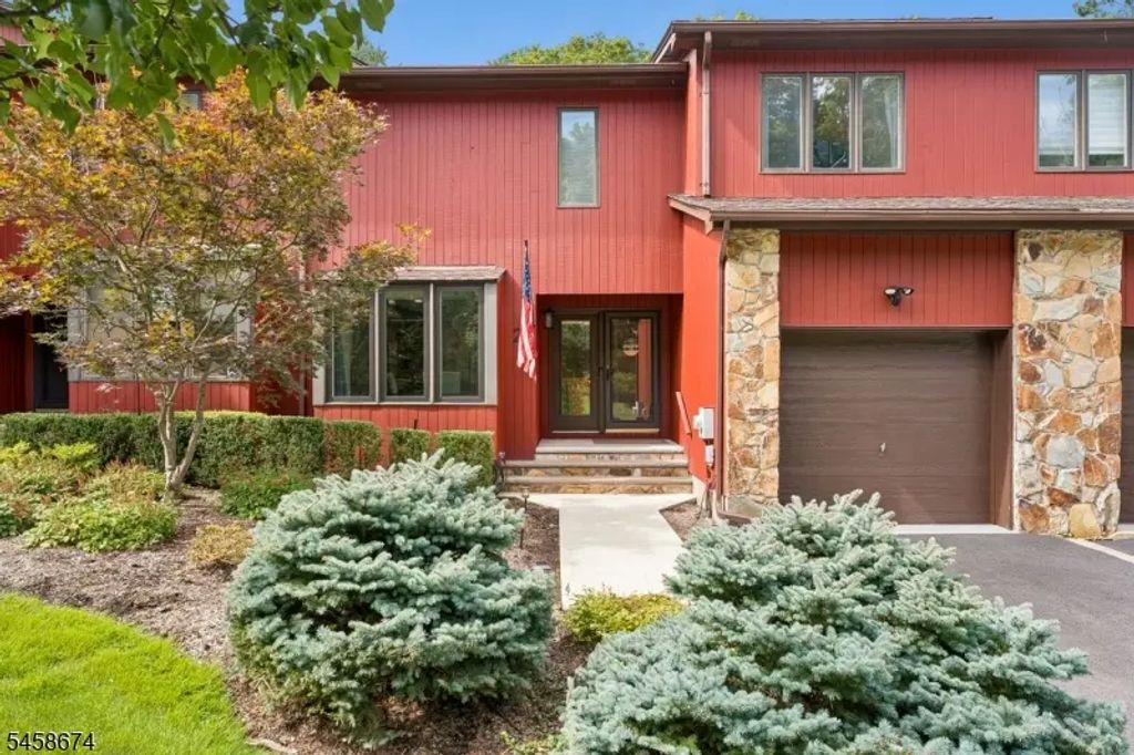 23 Butternut Dr, Wayne Twp.