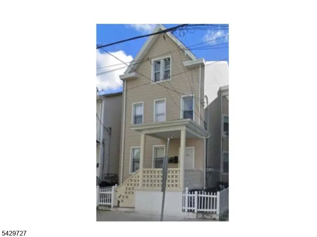 93 Highland St, Paterson City