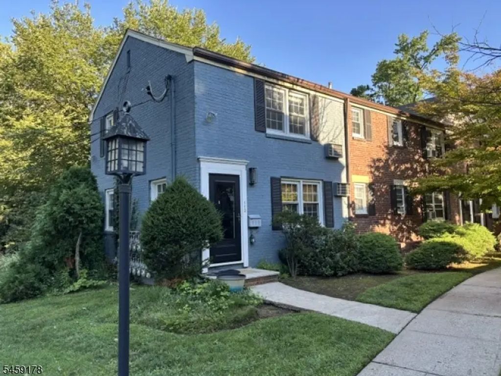 112 Lincoln Park, Cranford Twp.