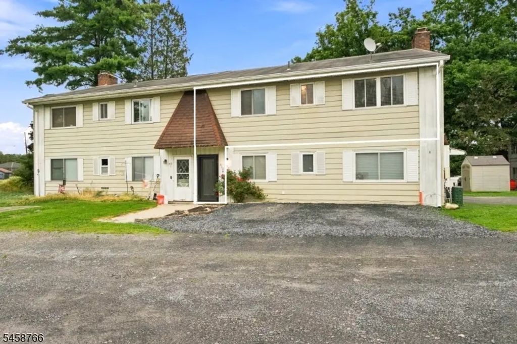 412 - D Lake Shore North O104, Montague Twp.