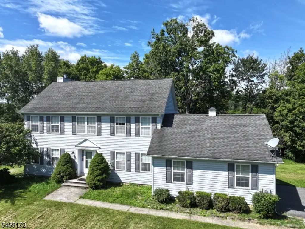 31 Summit Rd, Green Twp.