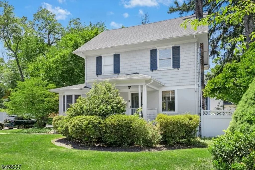 912 Rahway Ave, Westfield Town