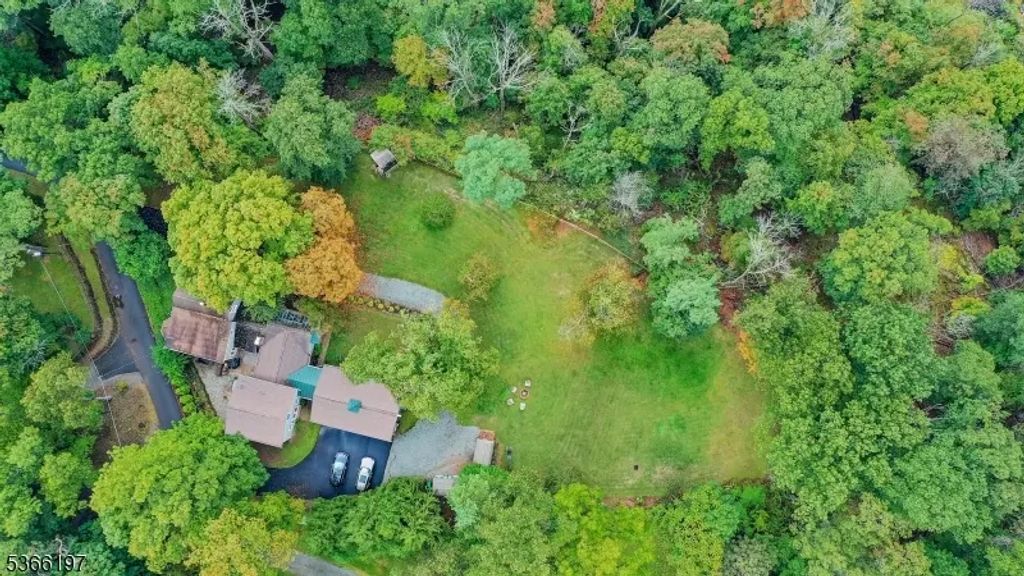 35 Woodledge Rd, Watchung Boro