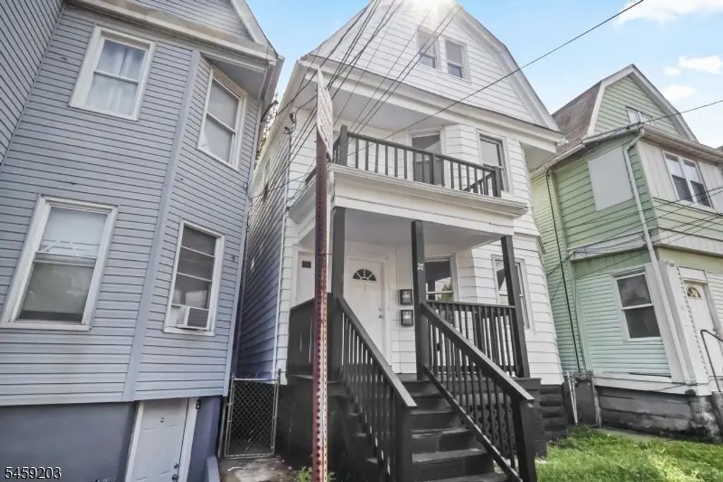 27 Triton Ter, Newark City