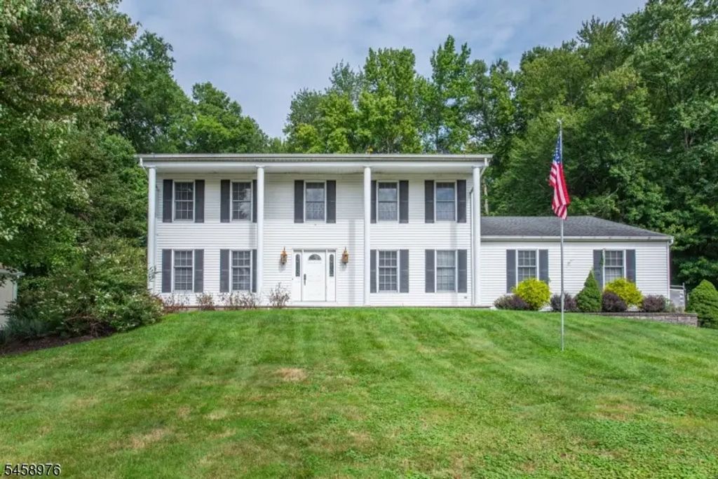 251 Big Piece Rd, Fairfield Twp.