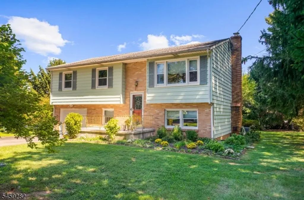 17 Ridge Rd, Raritan Twp.