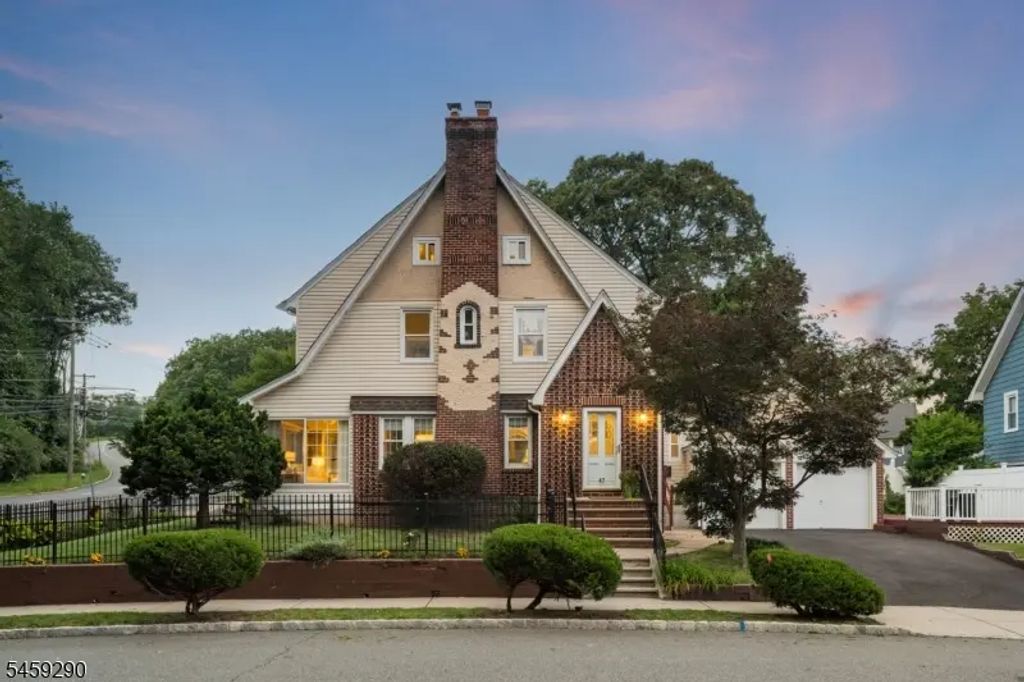 47 Fairmount Ter, West Orange Twp.