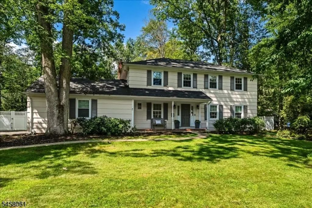 21 Symor Dr, Morris Twp.