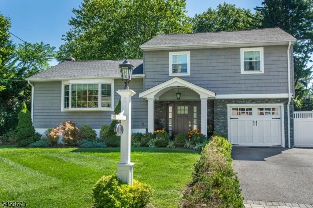 11 Martha Rd, Roseland Boro