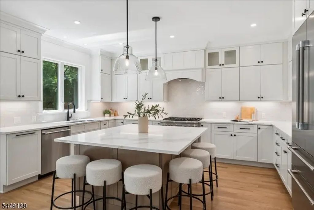 169 Watchung Ave, Chatham Boro