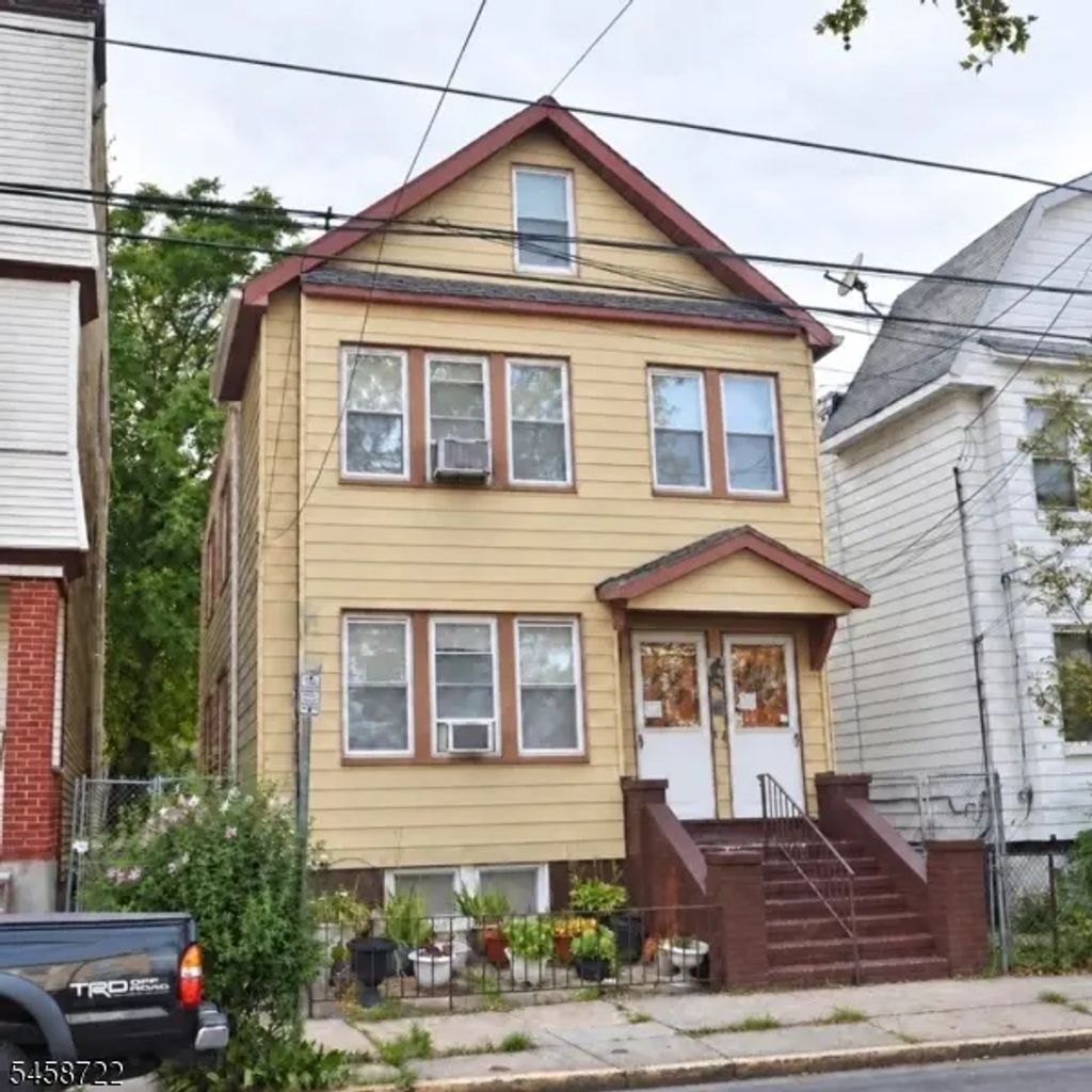 388 N 6th St, Newark City