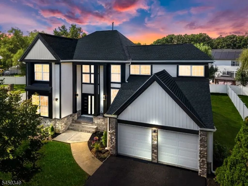 7 Hauser Ln, Old Bridge Twp.