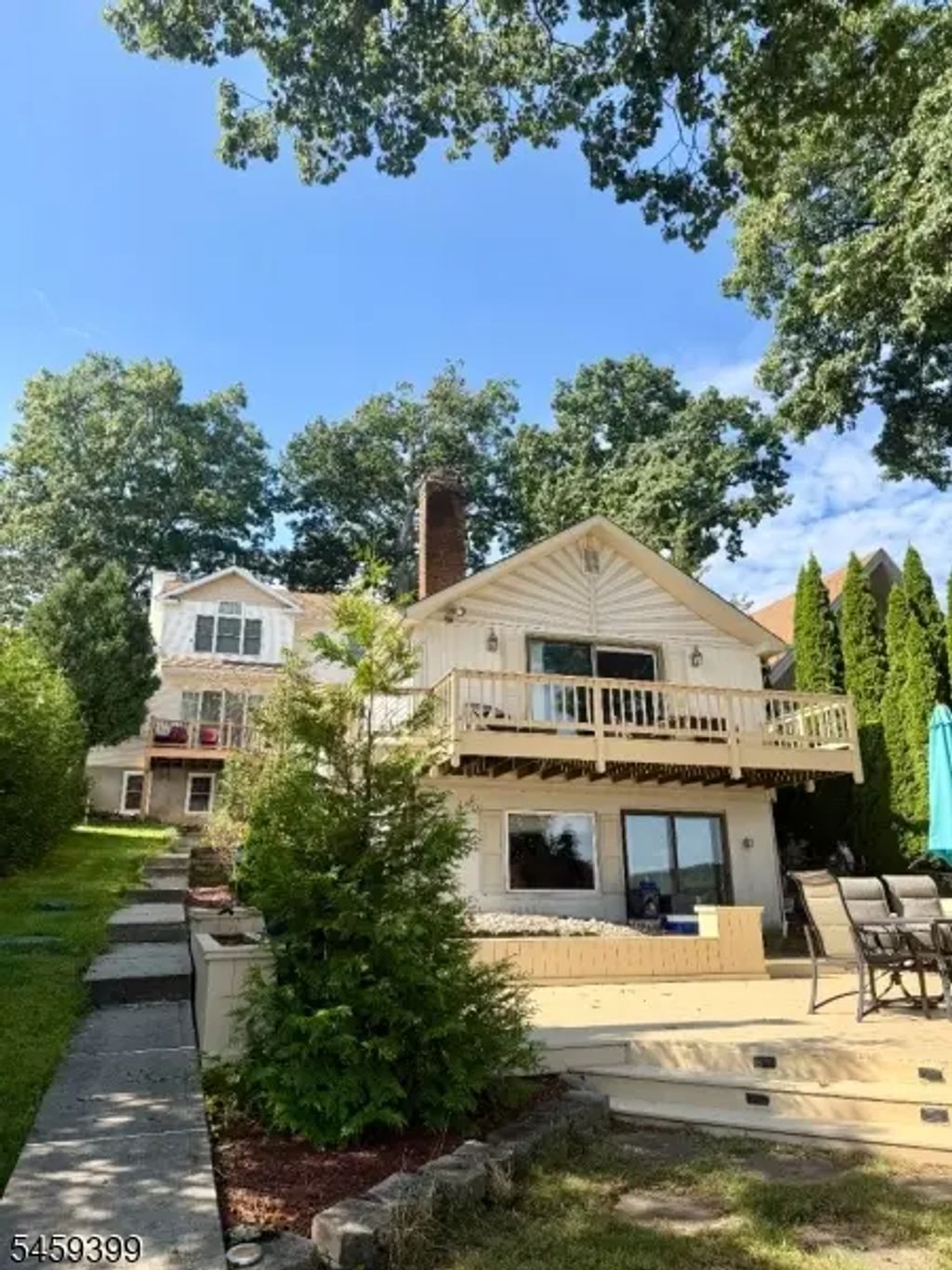 121 Maxim Dr, Hopatcong Boro