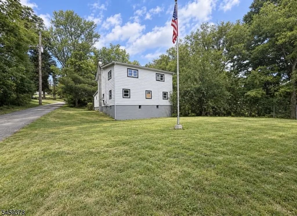 4 Robin Hill Ln, Hampton Boro