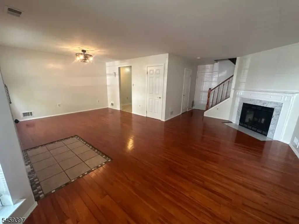 82 Boston St, Newark City