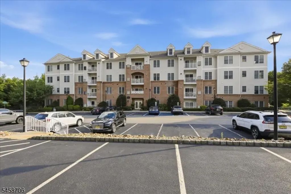 2307 Ramapo Ct, Riverdale Boro