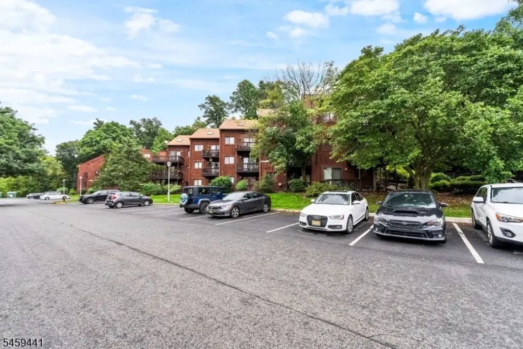 4 Brandywine Ct, Vernon Twp.