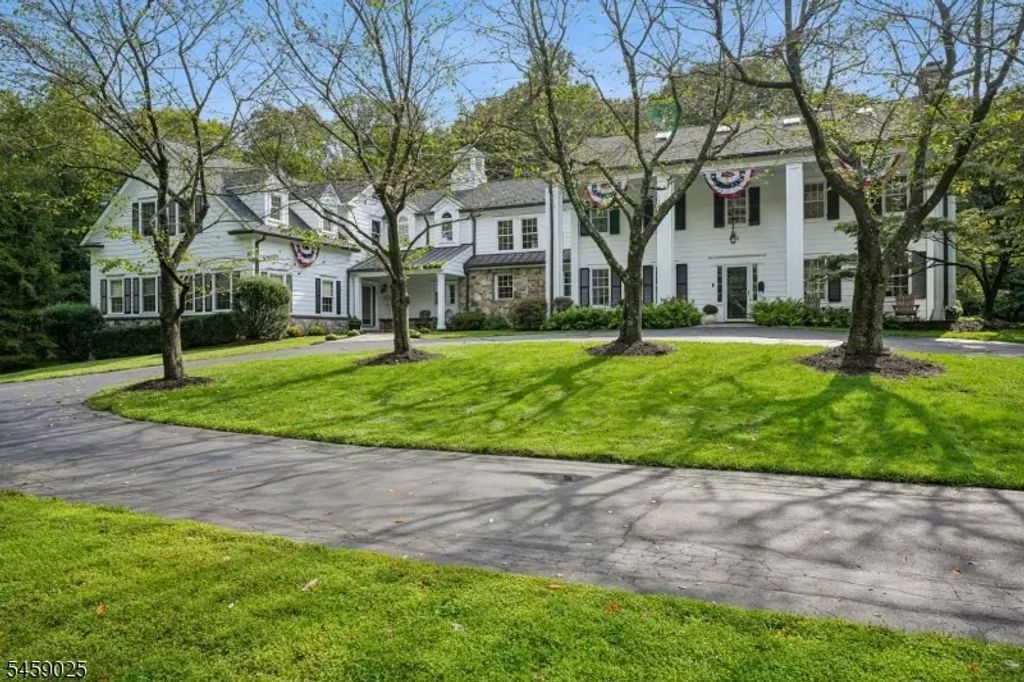 1 Woodside Drive, Montville Twp.