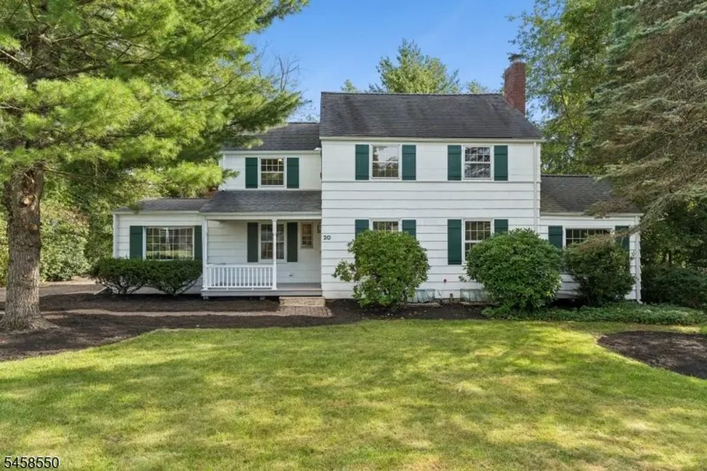 20 Pine St, Bernards Twp.
