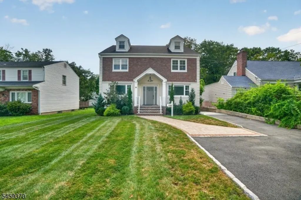 251 Hillside Ave, Springfield Twp.