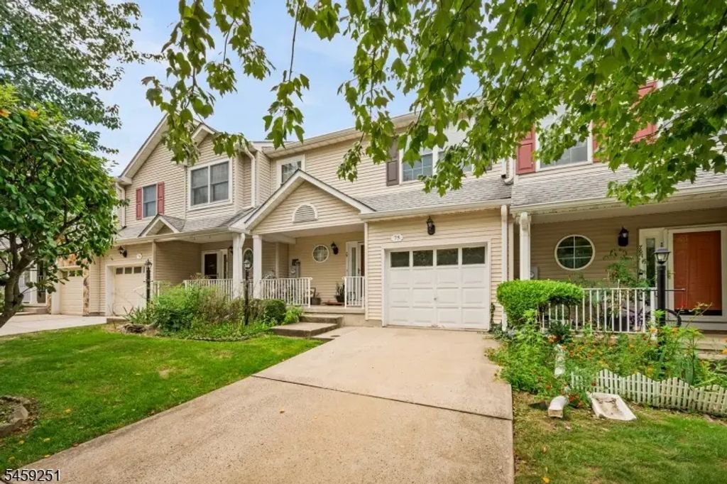 75 Castleton Rd, Montgomery Twp.