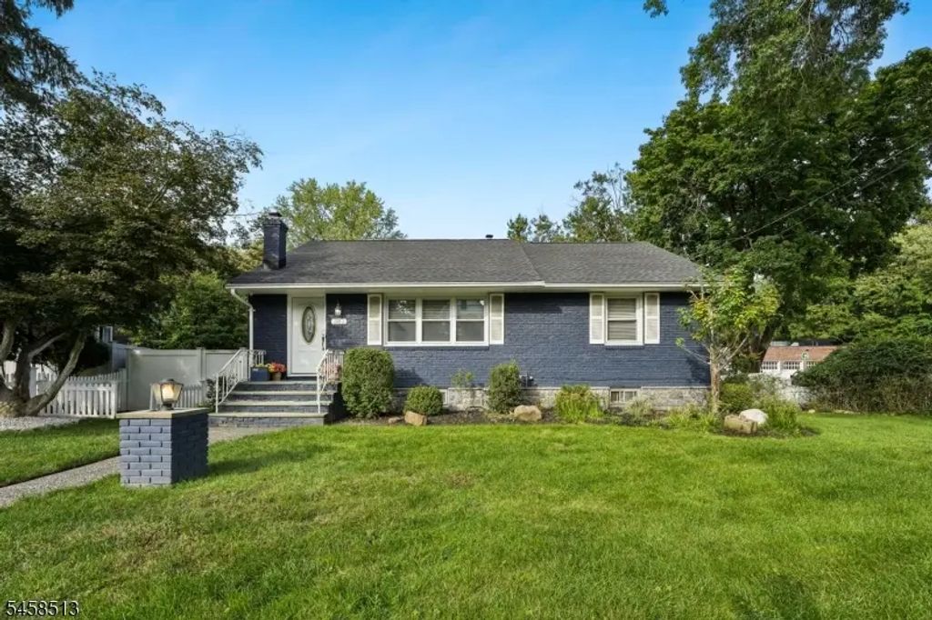 383 Closter Dock Rd, Closter Boro