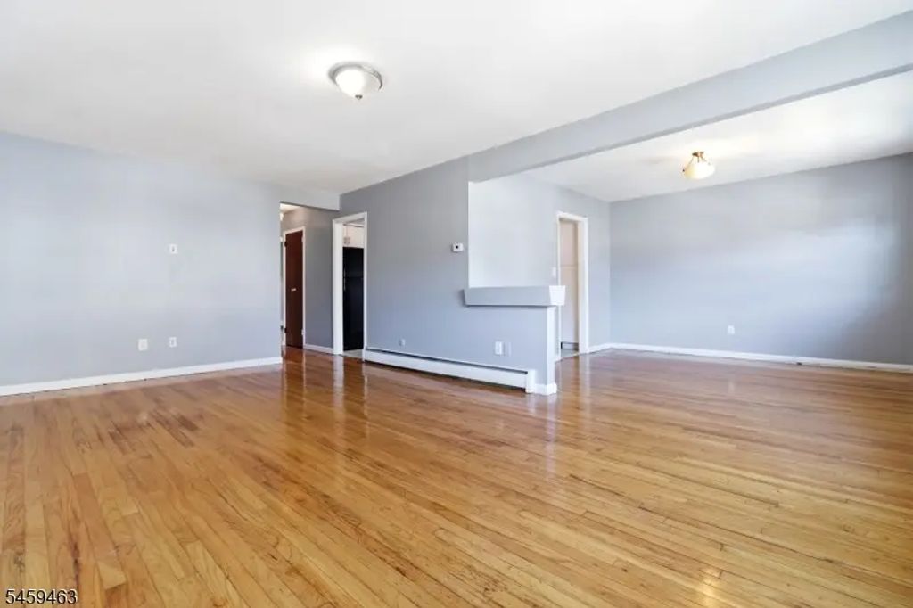9 Allen St, Irvington Twp.