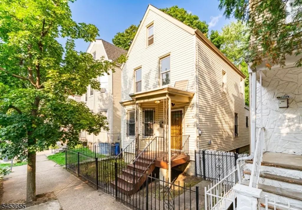 800 S 15th St, Newark City