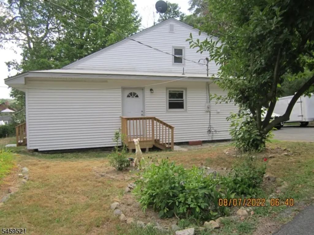 322 Squaw Trl, Hopatcong Boro