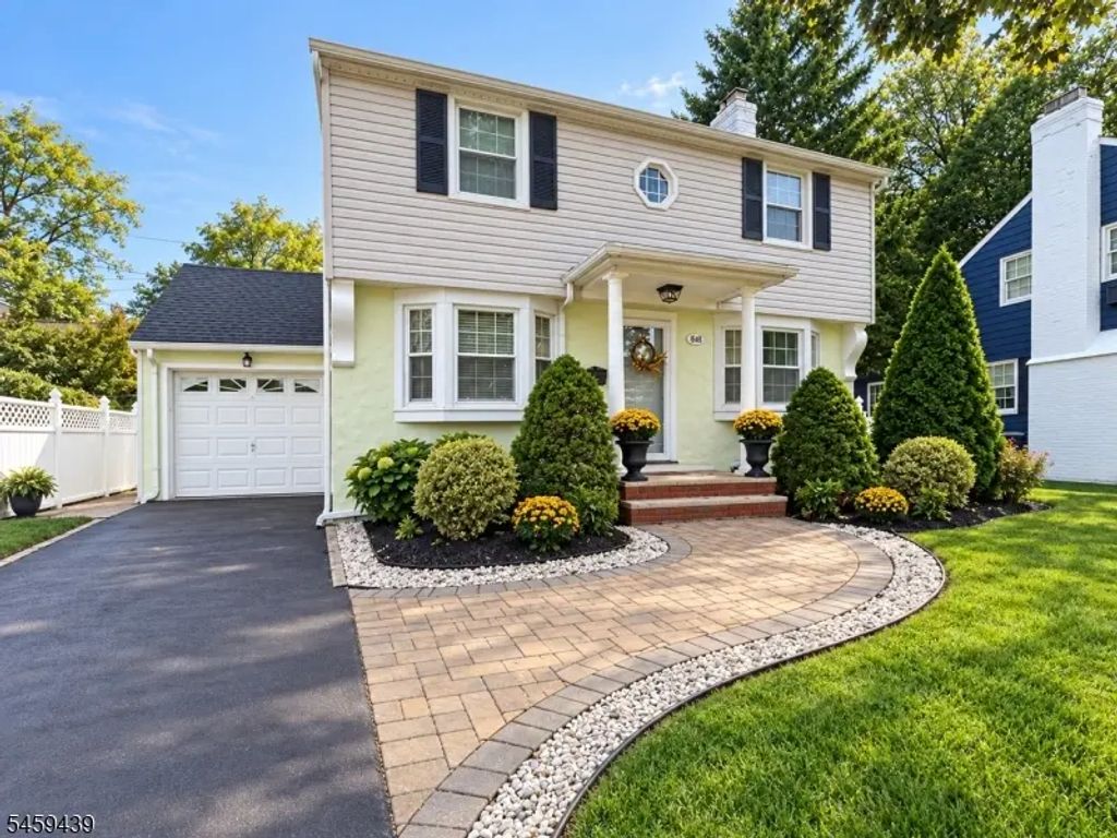 1848 Quaker Way, Union Twp.