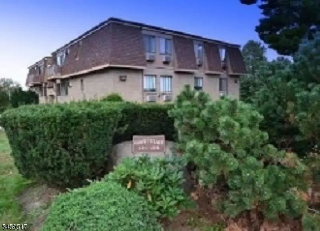 121 Grove St, Clifton City