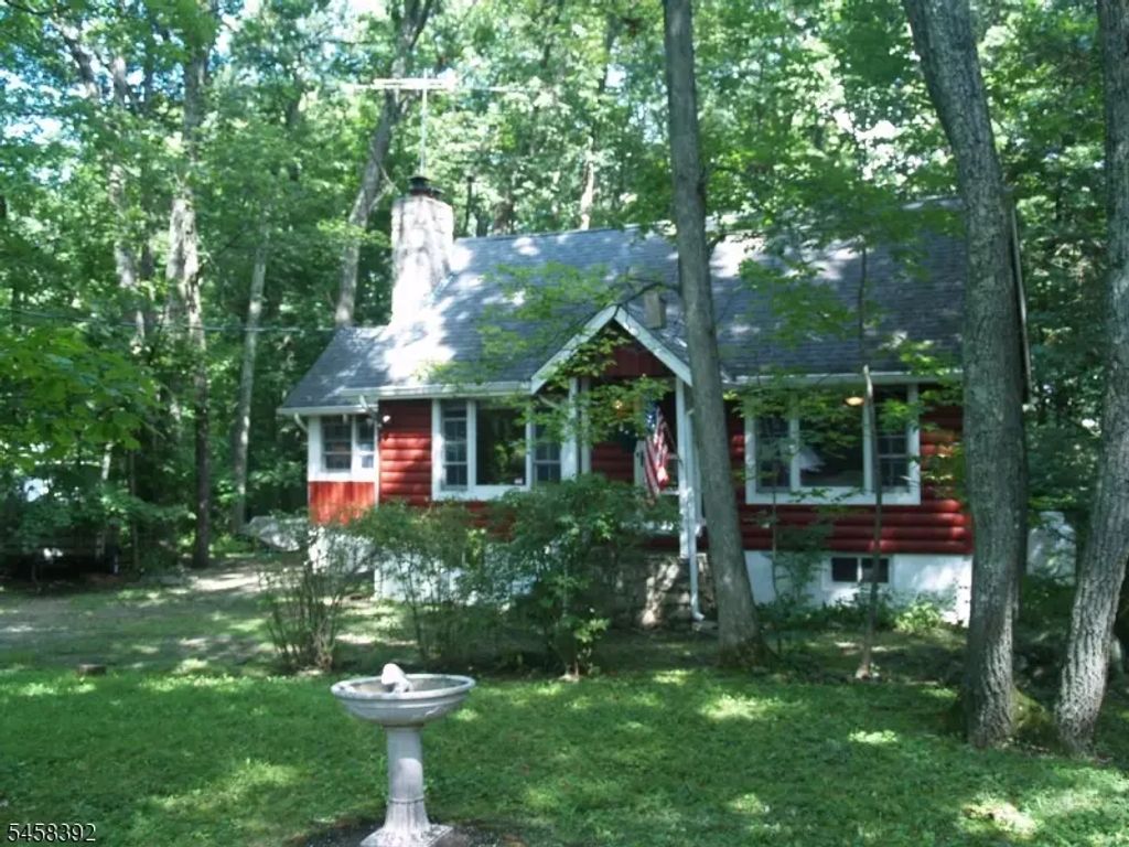 5 Anawa Rd, Vernon Twp.