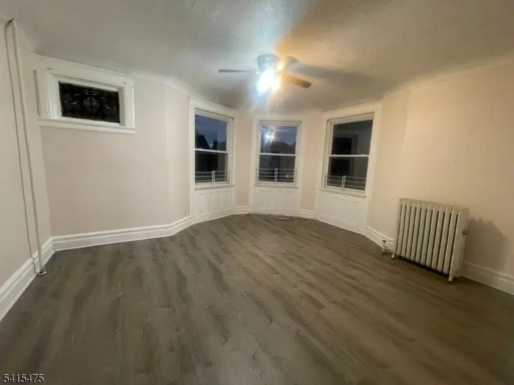 43 Mapes Ave, Newark City