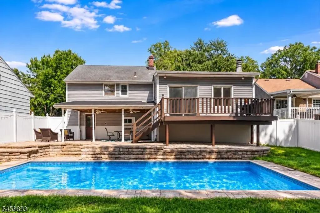37 Continental Ave, Morristown Town