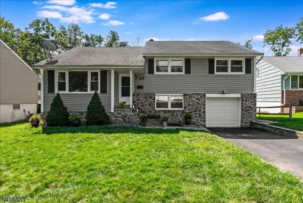 37 Continental Ave, Morristown Town