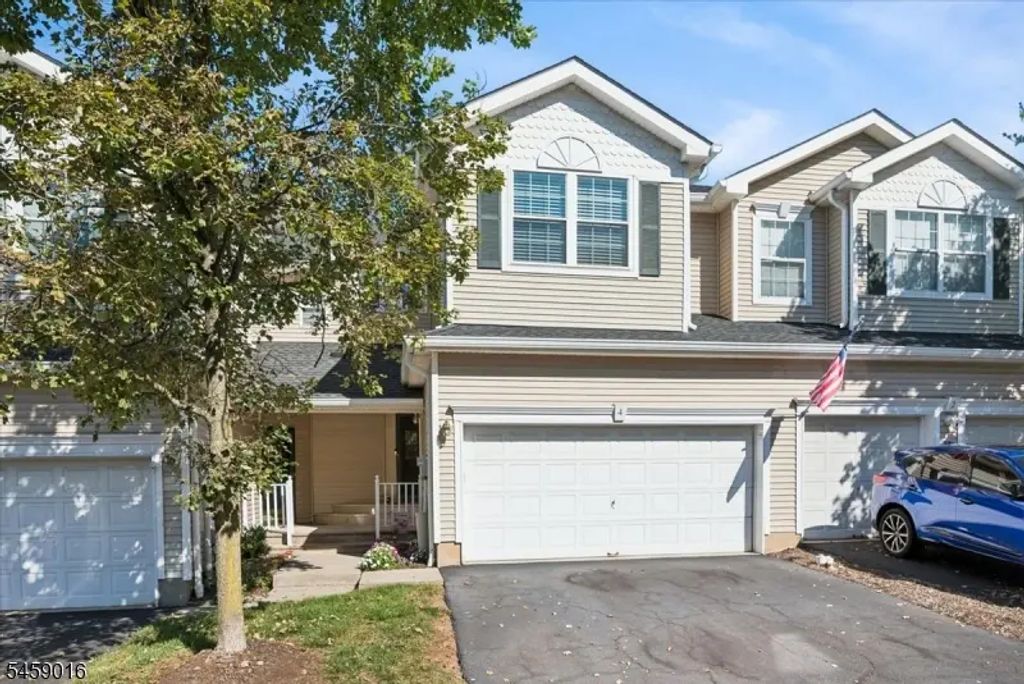 4 Old Orchard Ct, Clinton Town