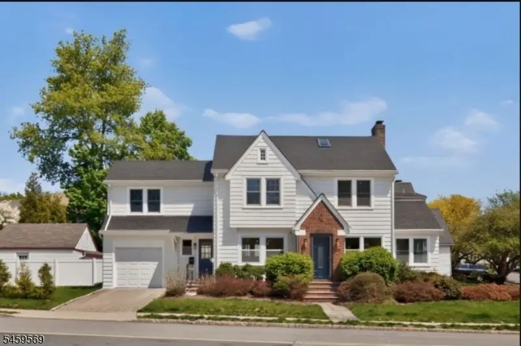 909 Ridgewood Rd, Millburn Twp.