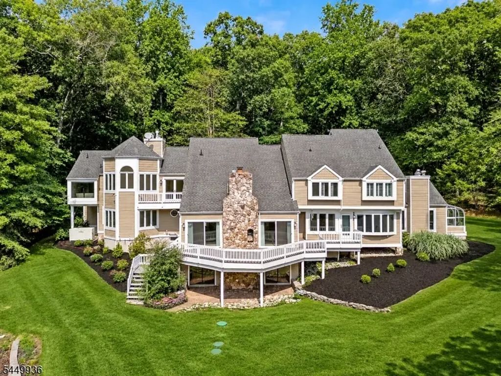 101 Rippling Brook Way, Bernardsville Boro