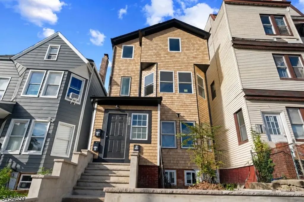 125 Park Ave, Newark City