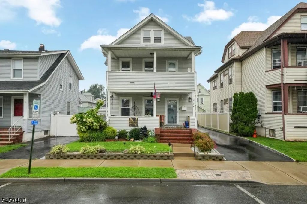 74 Christie Ave, Clifton City