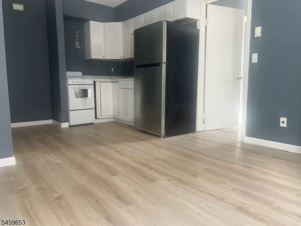 113 Main St, Hackettstown Town